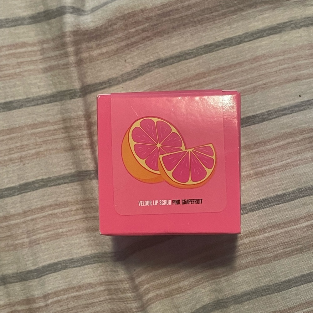 Jeffree Star Velour Lip Scrub